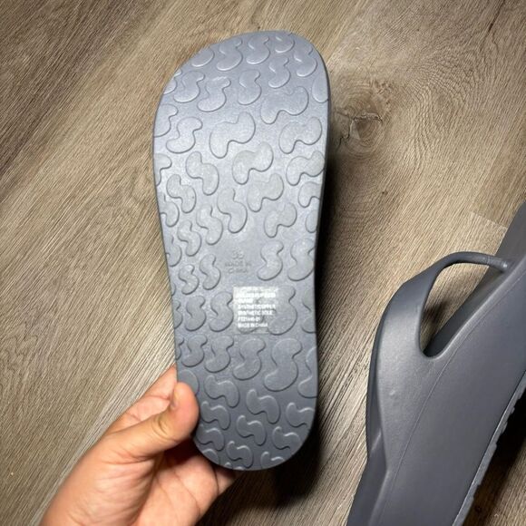 New Skims Molded Thong Sandals Flip Flops Platform - Picture 6 of 8